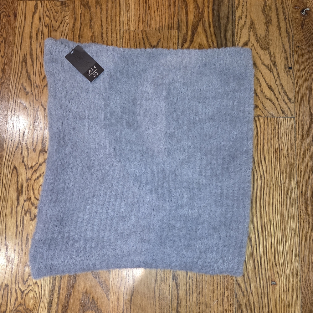 NWT Calvin Klein Gray Knit Scarf